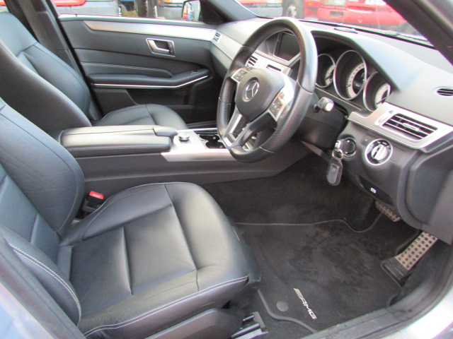 Vehicle Photo 13