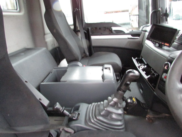 Vehicle Photo 19
