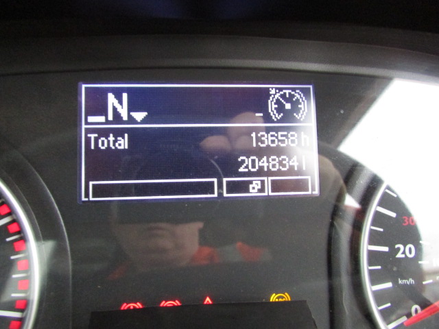 Vehicle Photo 23