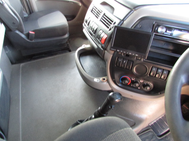 Vehicle Photo 19