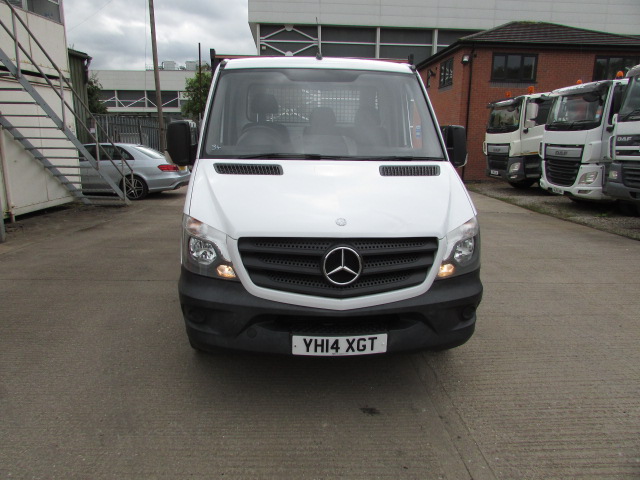 Vehicle Photo 2