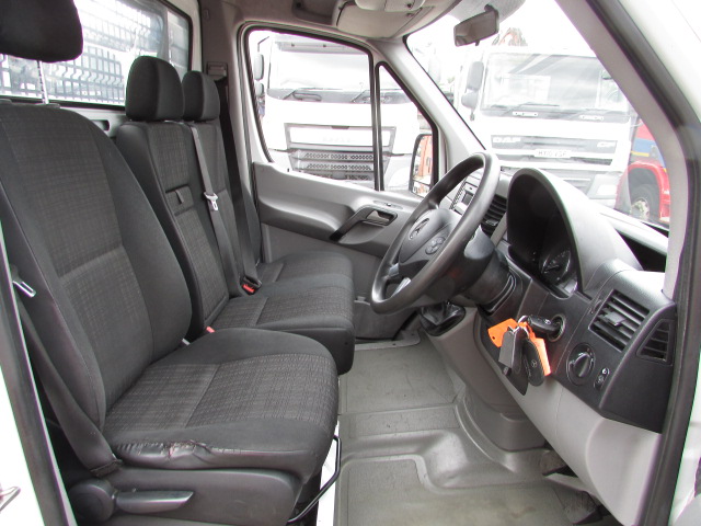 Vehicle Photo 14