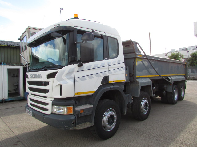 Vehicle Photo 2