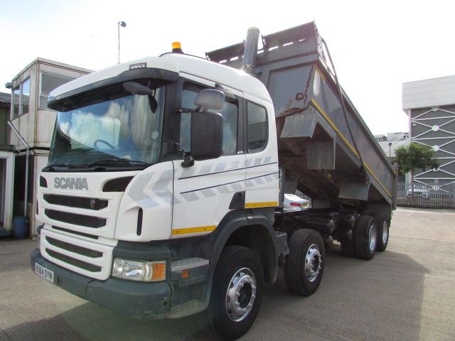 Vehicle Photo 8