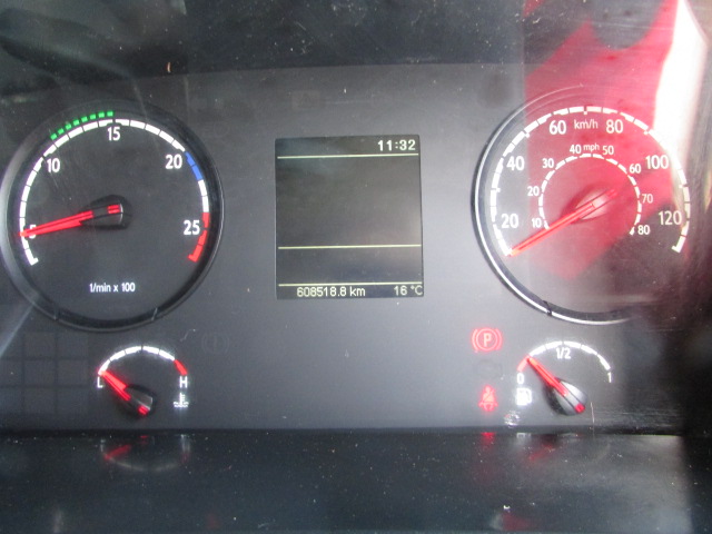 Vehicle Photo 23
