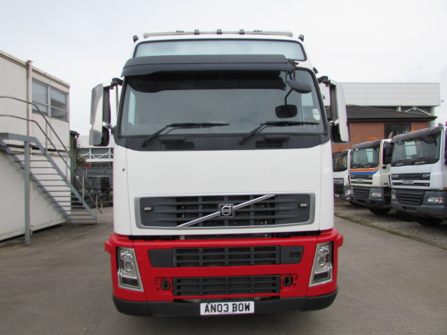 Vehicle Photo 2