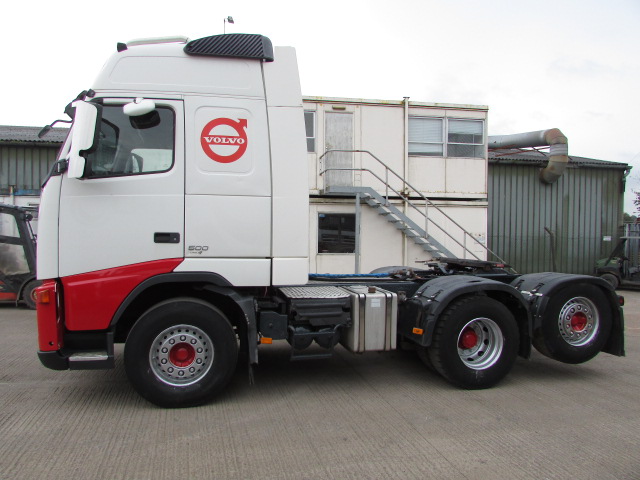 Vehicle Photo 7