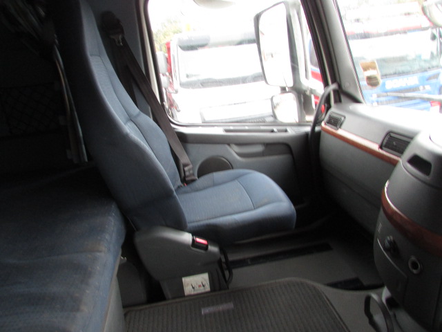 Vehicle Photo 14