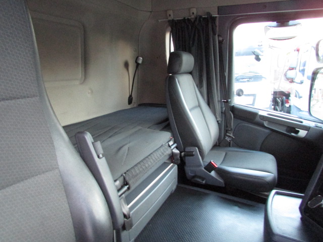 Vehicle Photo 17