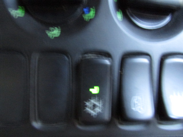 Vehicle Photo 23