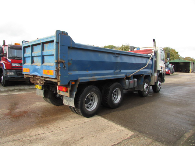 Vehicle Photo 2
