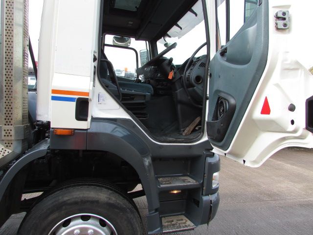 Vehicle Photo 14
