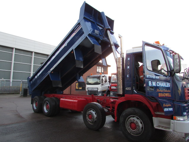 Vehicle Photo 9