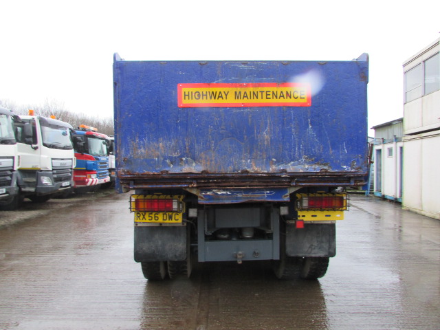 Vehicle Photo 5