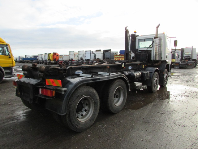 Vehicle Photo 8