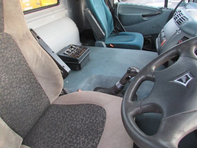 Vehicle Photo 11