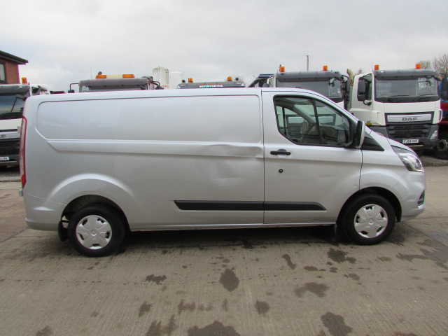 Vehicle Photo 8