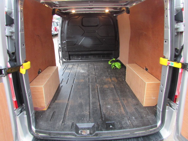 Vehicle Photo 18