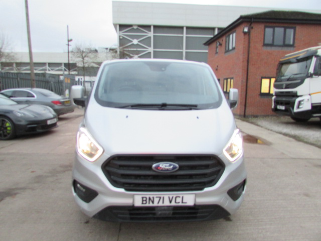 Vehicle Photo 5