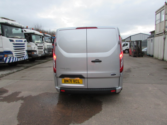 Vehicle Photo 3