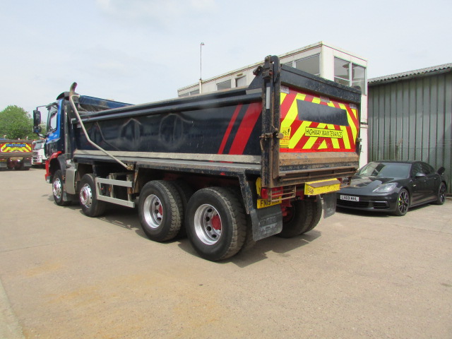 Vehicle Photo 4