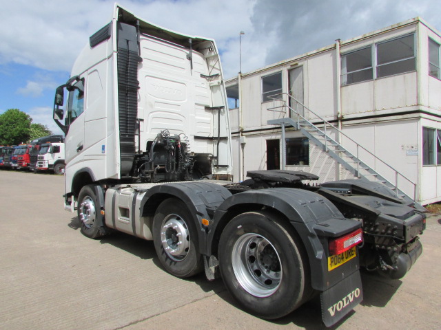 Vehicle Photo 6