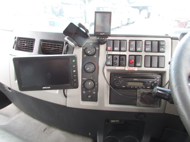 Vehicle Photo 9