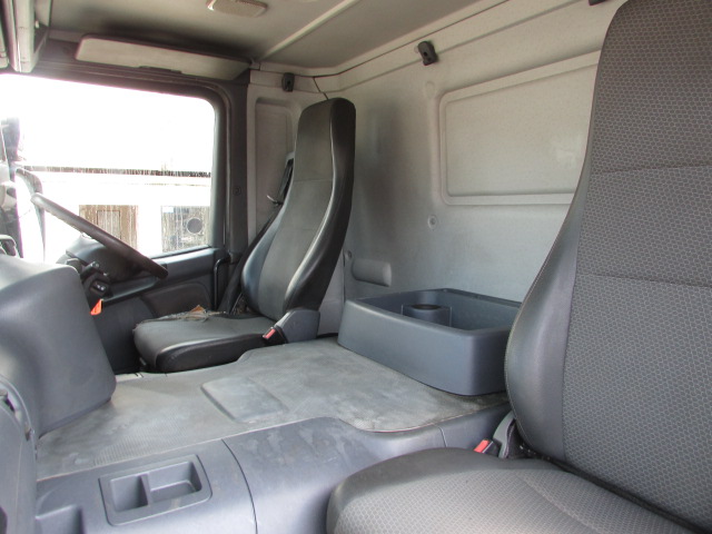 Vehicle Photo 12
