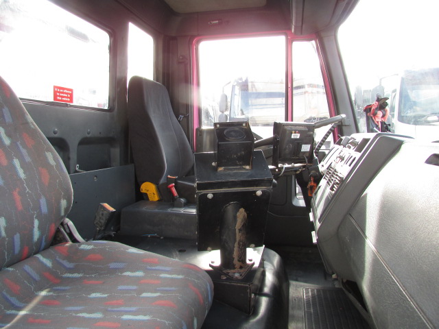 Vehicle Photo 13
