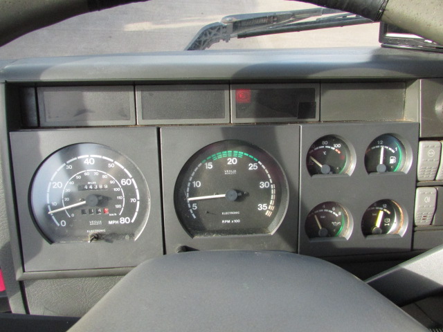Vehicle Photo 14