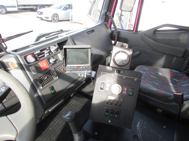 Vehicle Photo 17