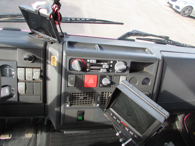 Vehicle Photo 19