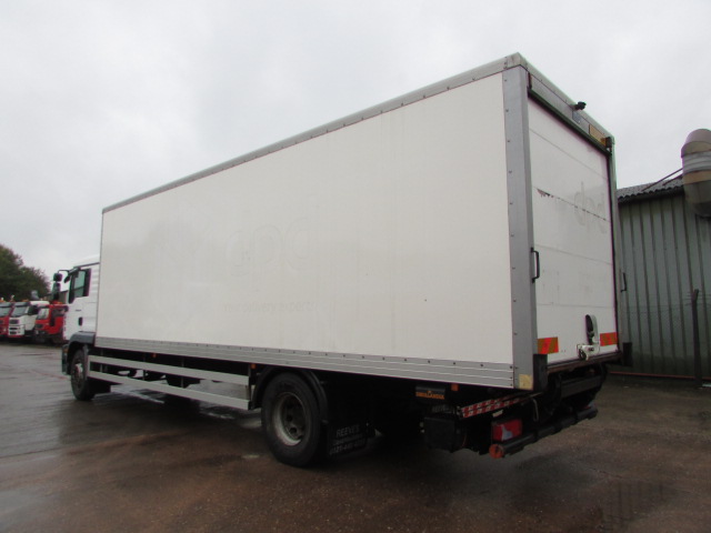 Vehicle Photo 12