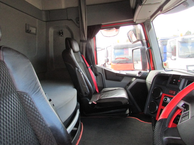 Vehicle Photo 15