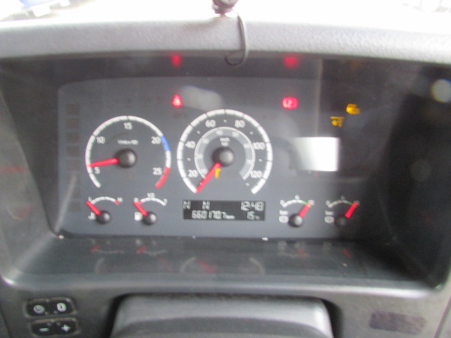 Vehicle Photo 9