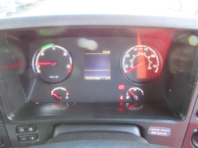 Vehicle Photo 8
