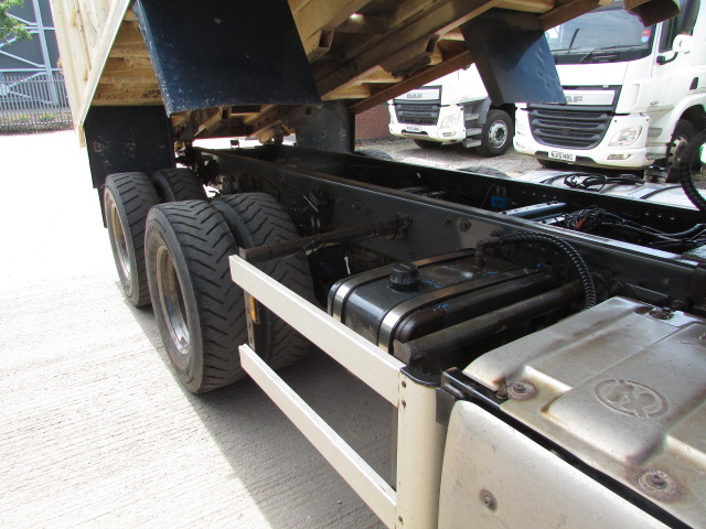 Vehicle Photo 12