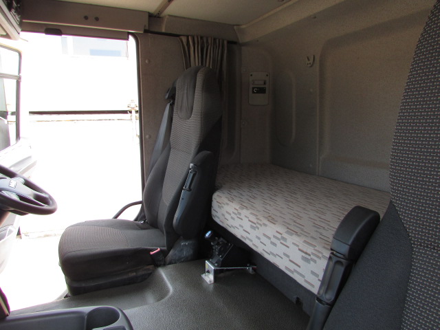 Vehicle Photo 29