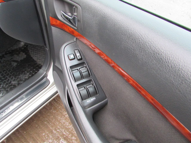 Vehicle Photo 16