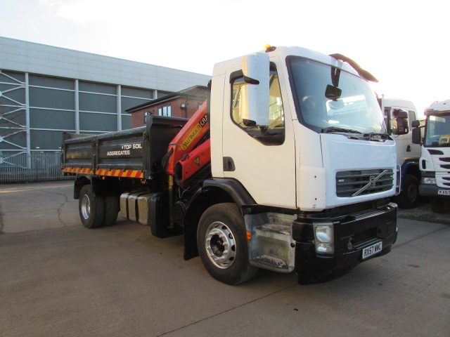 VOLVO FE240 2007 4x2 DROPSIDE TIPPER WITH CRANE (RX57 WWC) S/N: 4028