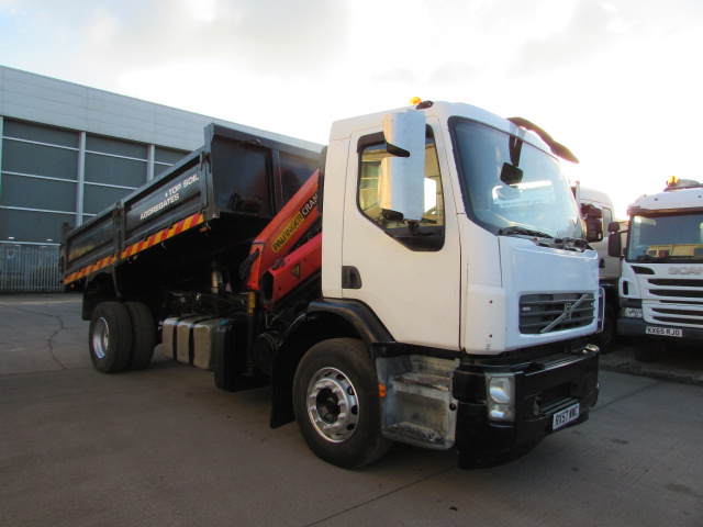 Vehicle Photo 9