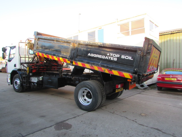 Vehicle Photo 14