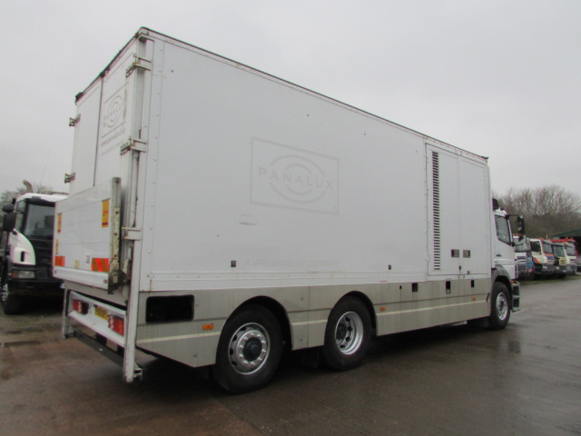 Vehicle Photo 2
