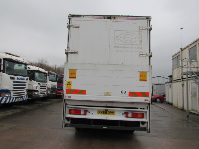 Vehicle Photo 13