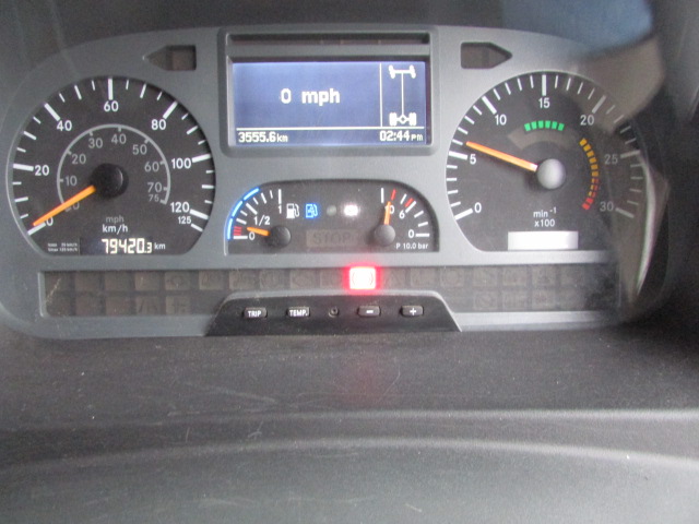 Vehicle Photo 9