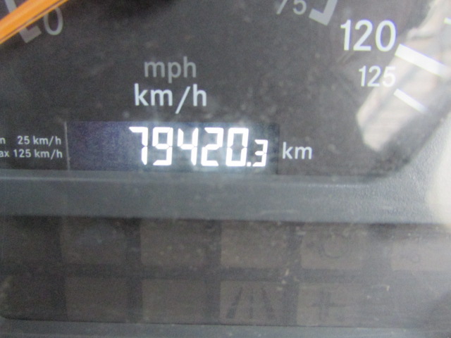 Vehicle Photo 8