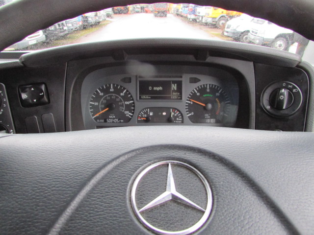 Vehicle Photo 9
