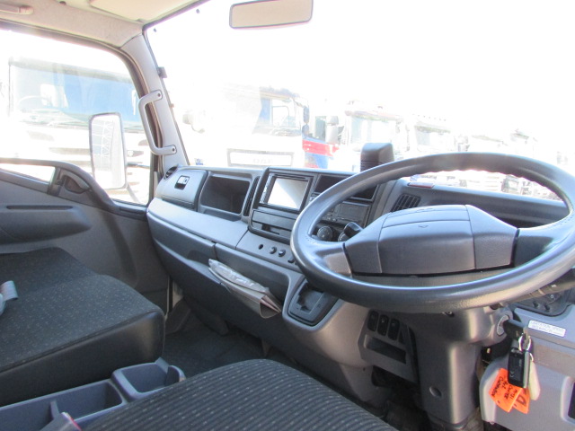 Vehicle Photo 14