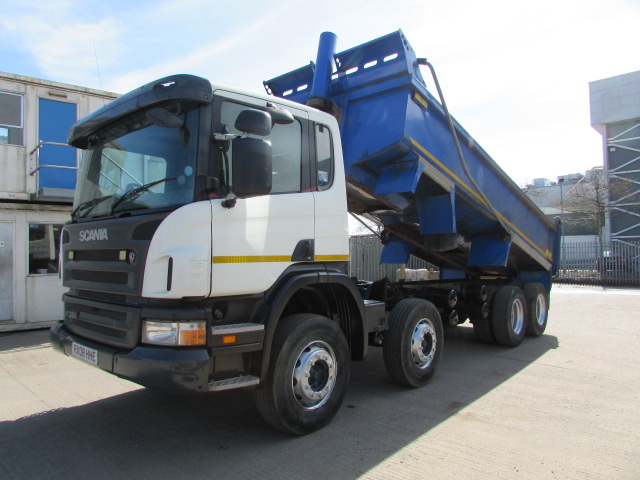 Vehicle Photo 13