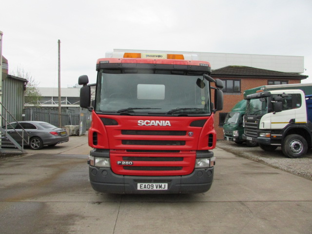 Vehicle Photo 2